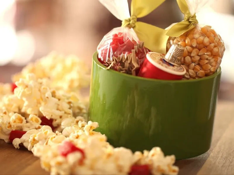 elementi per ghirlanda con pop corn