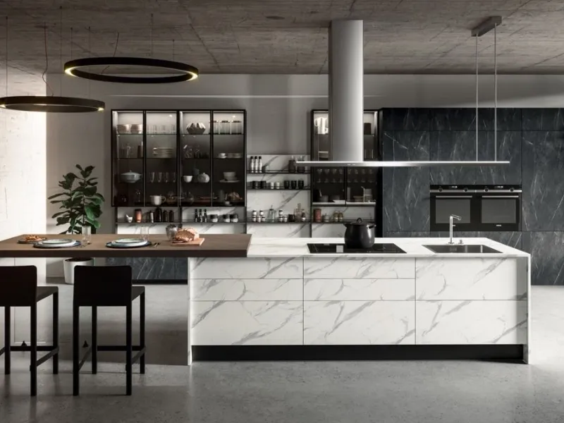 Cucina Mia di Aran con ante in laminato effetto marmo