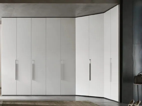 Maronese - Wall Battente: una vasta gamma di finiture, materiali e colori