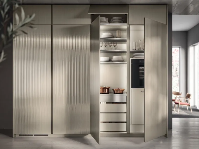 Le colonne armadio Switch della cucina Libra Scavolini