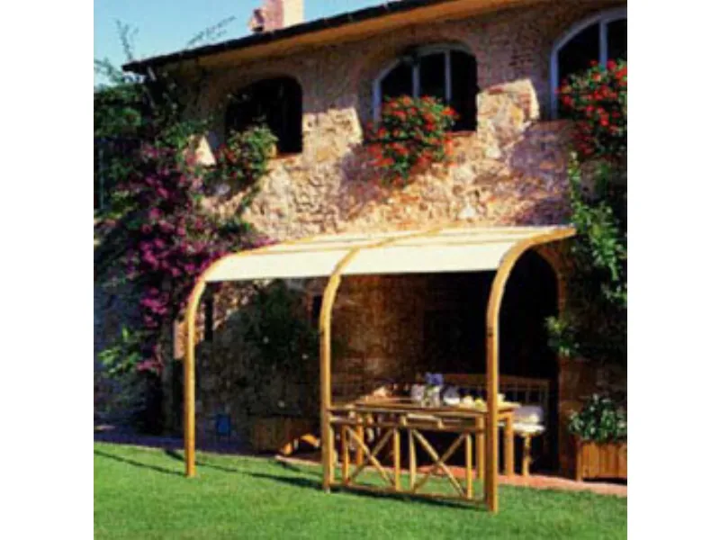 Pergolato in legno di colore beige