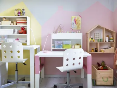 La scrivania Påhl di Ikea si alza da 59 a 72 cm