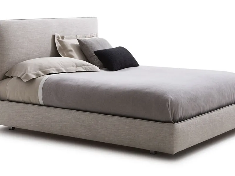 Letto compatto di tessuto, modello “Ribbon” di Molteni&C