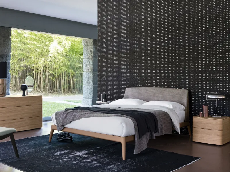Camera da letto moderna con letto Ecate di Alf da Fré