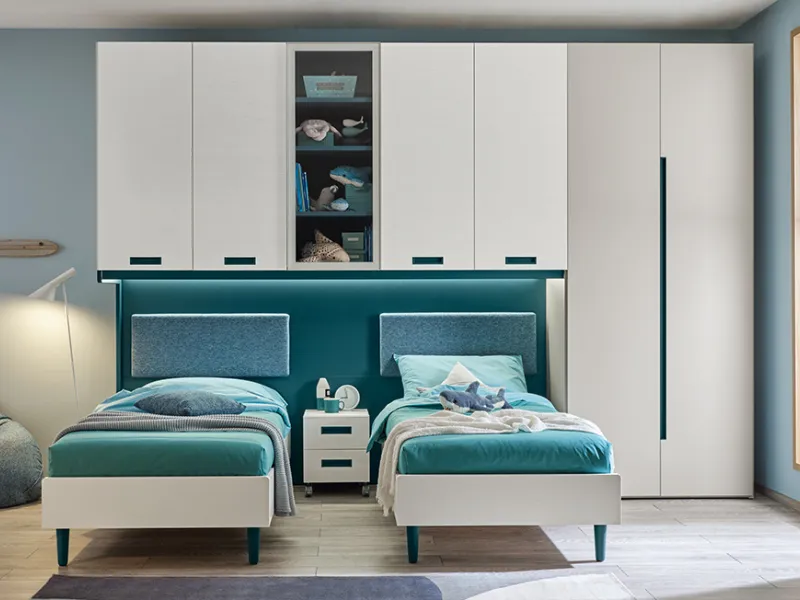 Cameretta a ponte con due letti a terra di Moretti Compact