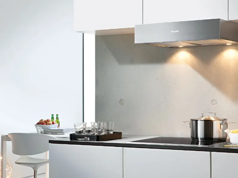 Cappa sottopensile Silver di Miele, un modello covertibile