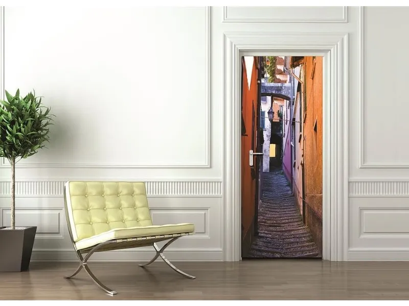 porta decorata con sticker