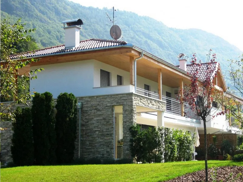 Casa prefabbricata in muratura massiccia di Alp House