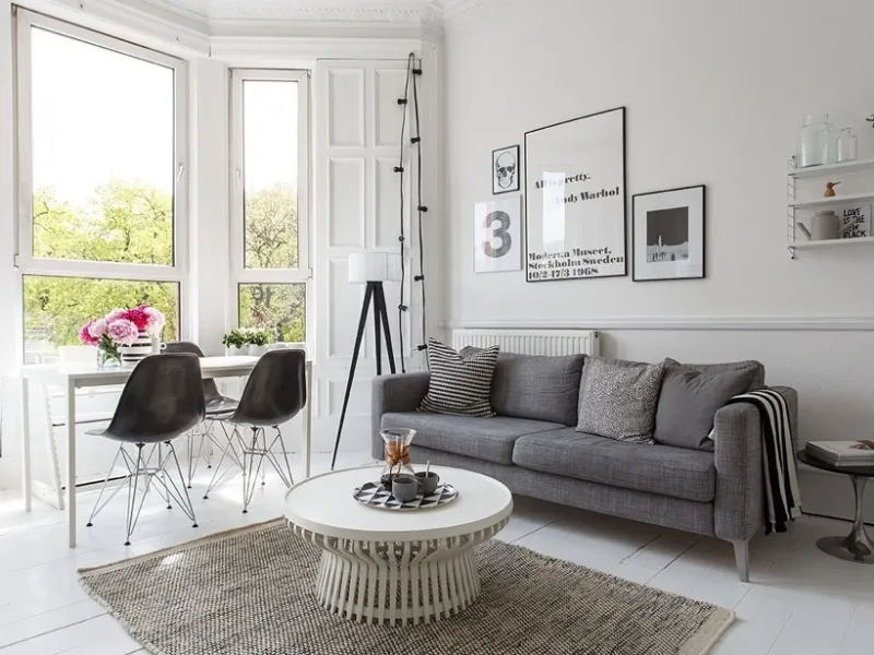 soggiorno piccolo in stile scandinavo