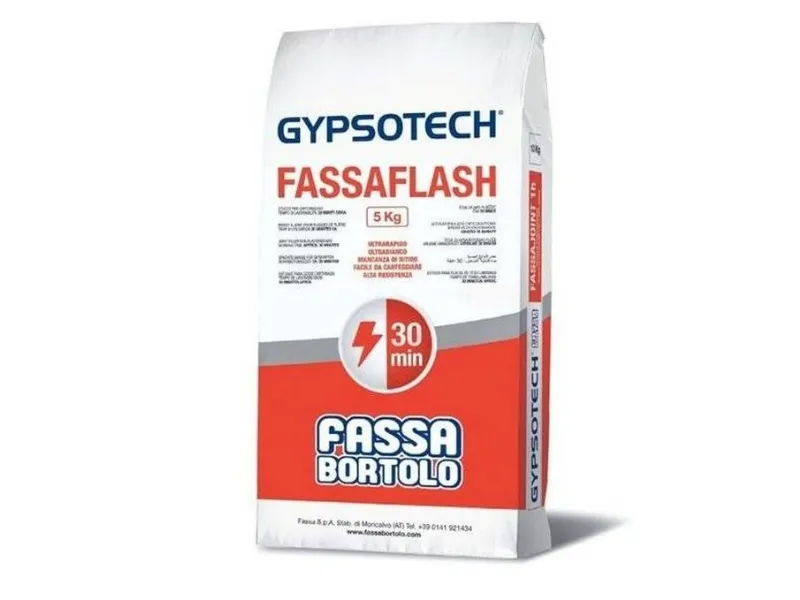 Per la rasatura bisogna usare stucco per cartongesso pronto all'uso