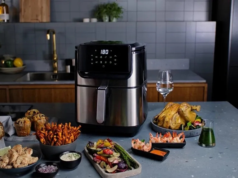 Ha 8 programmi di cucina preimpostati la friggitrice ad aria Electrolux E6AF1-4ST
