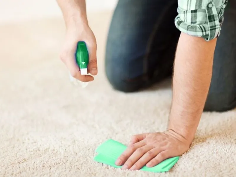 Come lavare con acqua e detersivo la moquette