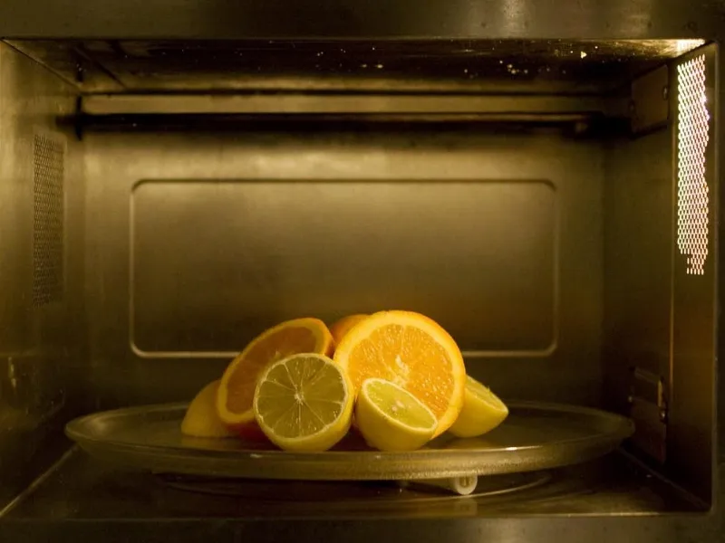 Come pulire il forno limone