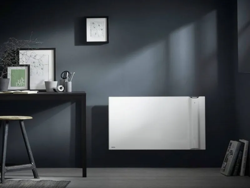 Radiatore elettrico digitale a parete a basso consumo, modello Klima Wi-Fi di Radialight