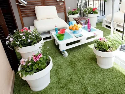 fiori sul terrazzo
