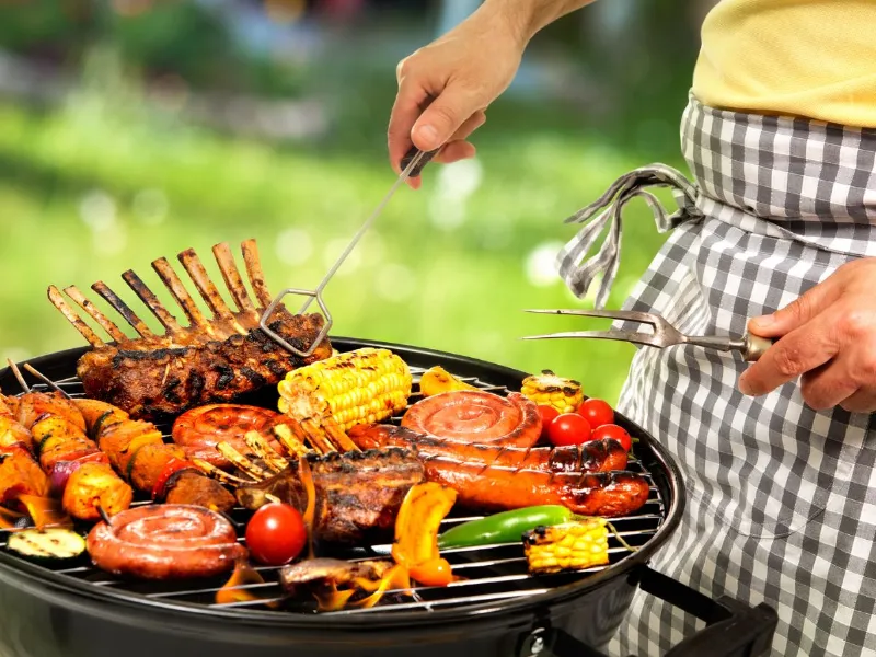 Il regolamento di condominio può vietare l’uso del barbecue