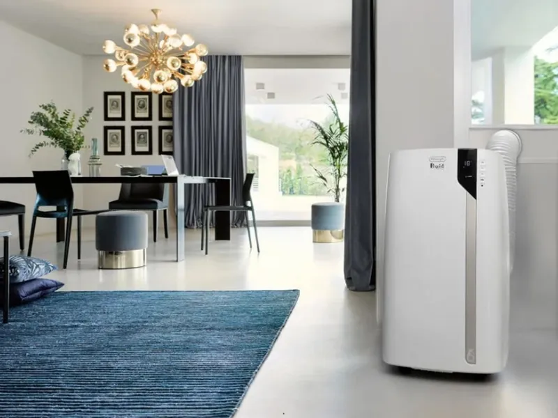 Pinguino Extreme PACEX93EXTREME di De Longhi ha un tubo per l’esterno lungo 1,2 m