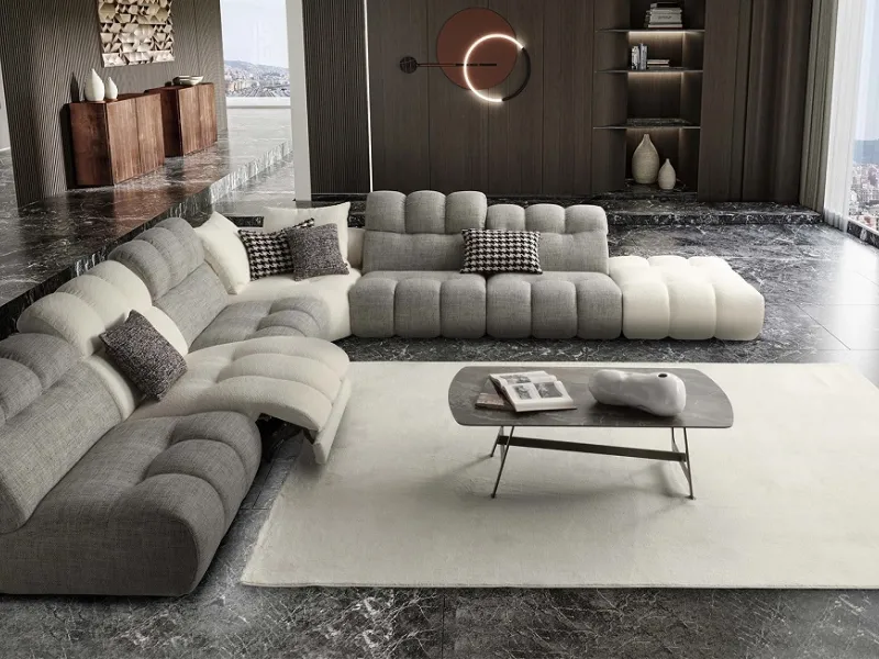 Modulare, confortevole, bicolor il divano Roadster Chateau d’Ax