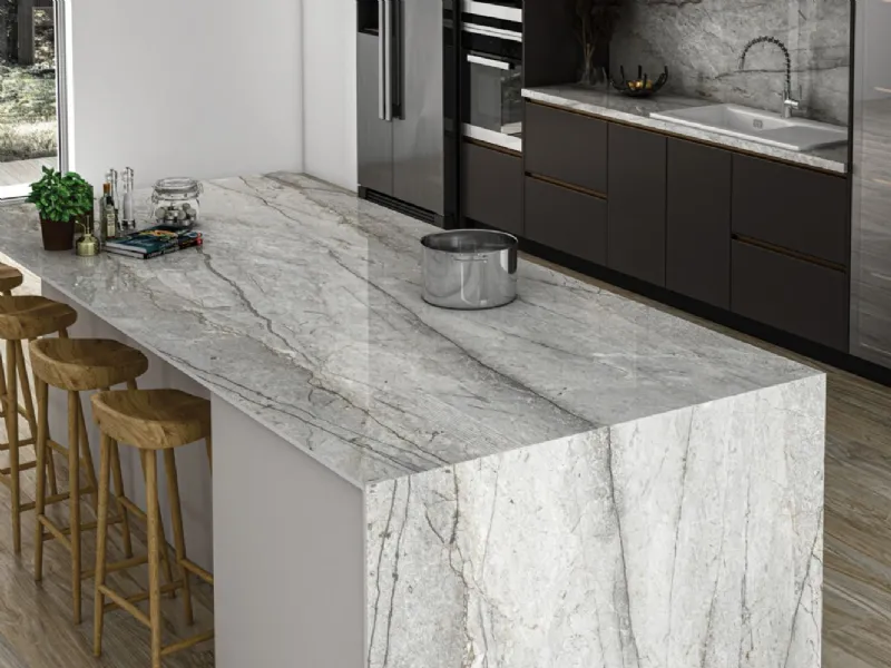 Cooking RAK di RAK Ceramics, sistema a induzione nascosto nel piano di lavoro