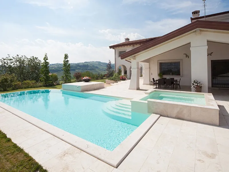 Realizzazione di una piscina interrata i.Blue Piscine