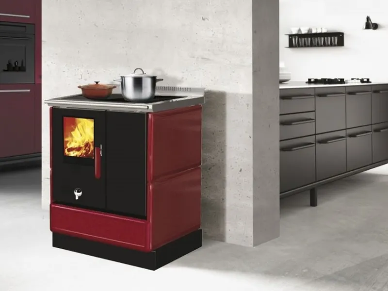 La cucina a legna KE 60 W della collezione Kitchen Kamin