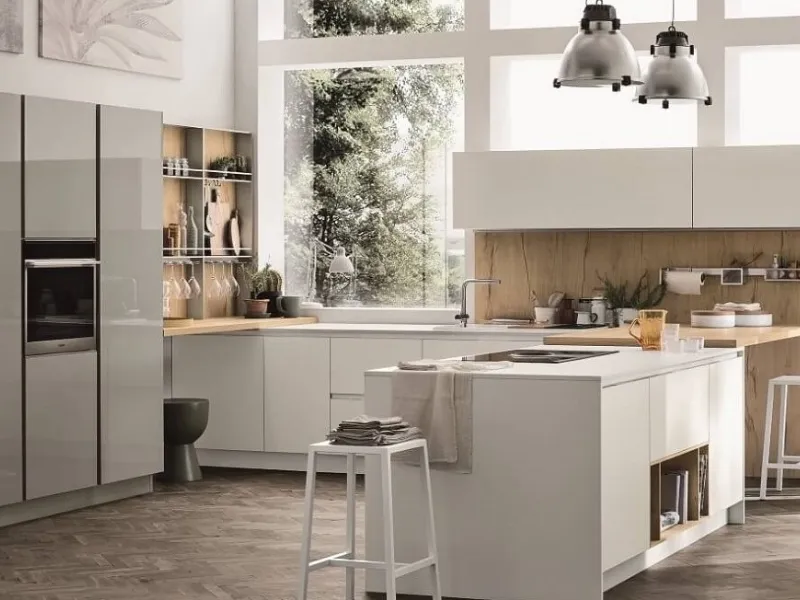 Il bianco di Alevé by Stosa Cucine si armonizza con il rovere speziato di grigio e miele