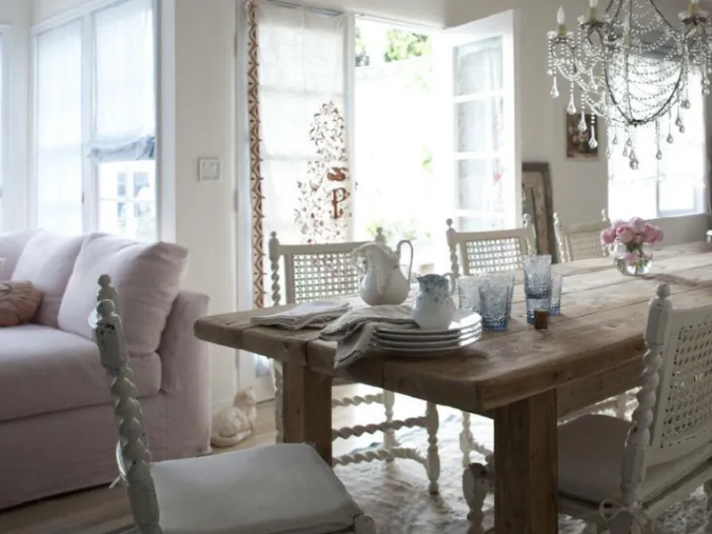 Sala da pranzo in stile shabby chic