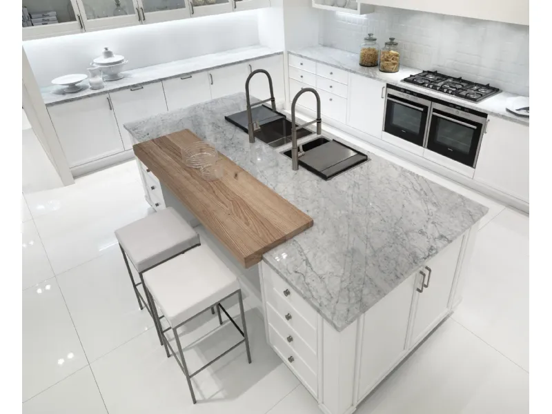 Cucine con isola in stile classico