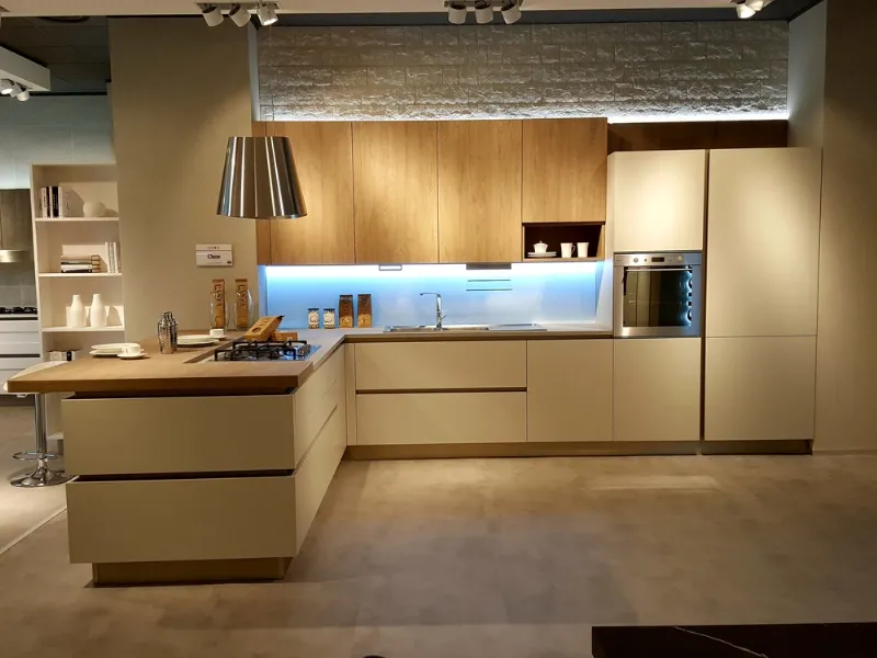 Veneta Cucine in esposizione da Prezioso Casa