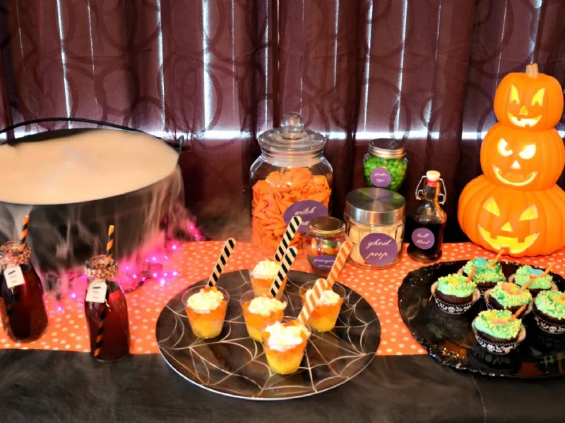 Ricette a tema per antipasti in stile sulla tavola di Halloween