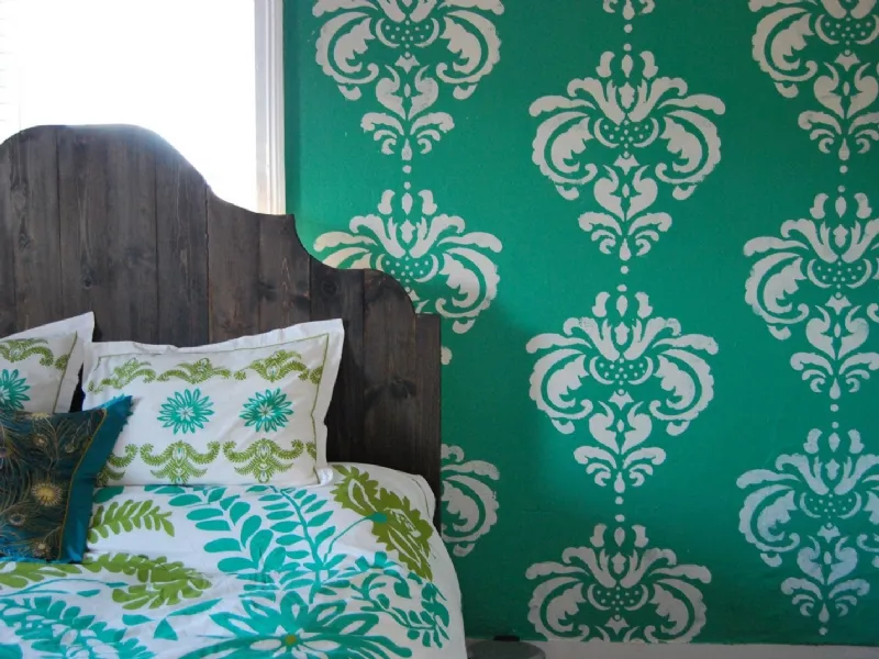 parete decorata a stencil
