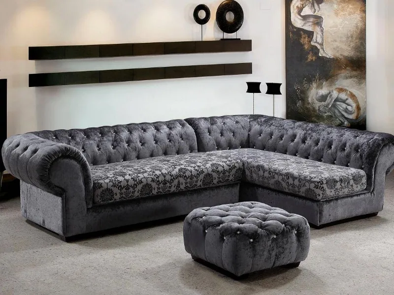 Divano angolare con pouf