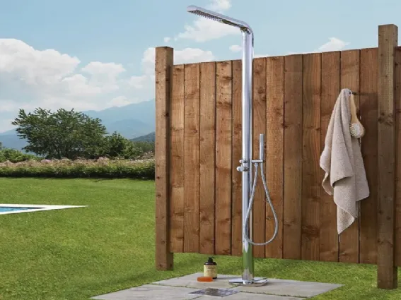 Doccia da giardino in acciaio inossidabile modello Lugo di Hudson Reed