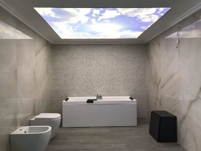 Un cielo per soffitto in bagno con una soluzione di controsoffitto teso di Tensocielo