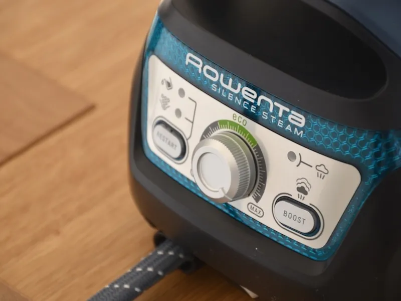 Ferro da stiro Rowenta con sistema Eco Intelligence