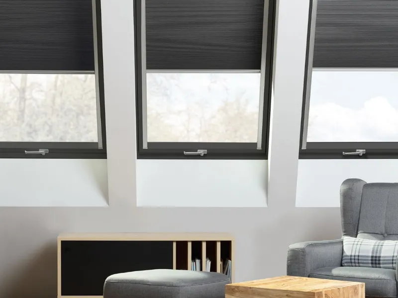 Finestre a bilico in PVC FAKRO: estetica e innovazione