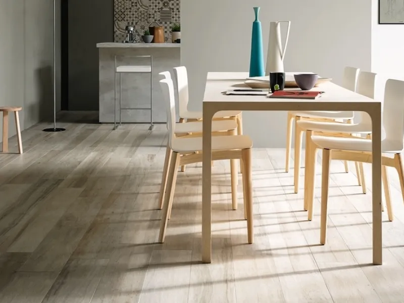 Piastrelle finto parquet