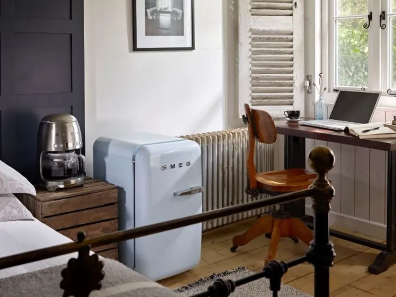 Frigorifero monoporta collezione FAB 10 Smeg