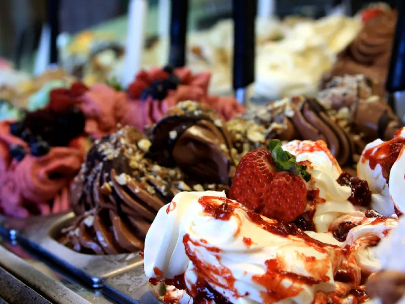 Gelato con gelatiera