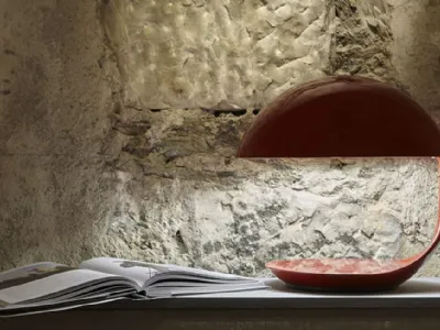 Lampada da tavolo Cobra Design di Martinelli Luce