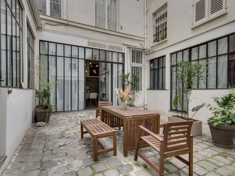 Il cortile del loft parigino