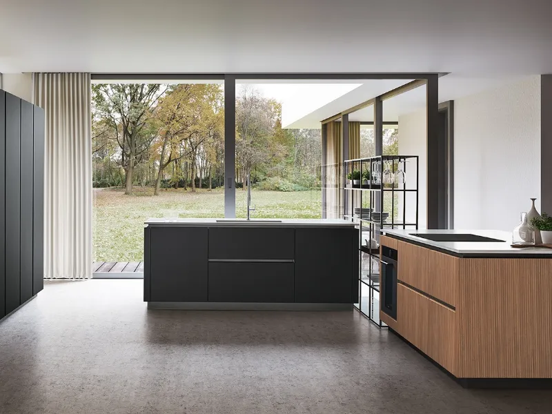 La colonne Gravity di Veneta Cucine creano nuove relazioni con living