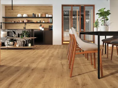 Stile industriale per la cucina in metallo e il gres effetto legno di AtlasConcorde collezione Exence