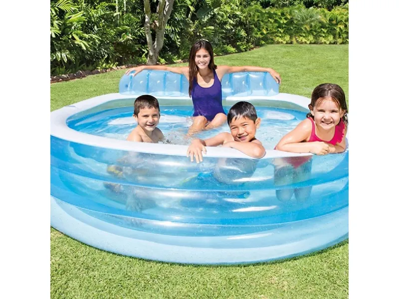Una divertente piscina Intex con poltrona: è Family 57190