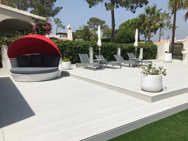 Finitura White Shade per il decking composito in WPC di Tecnodeck®