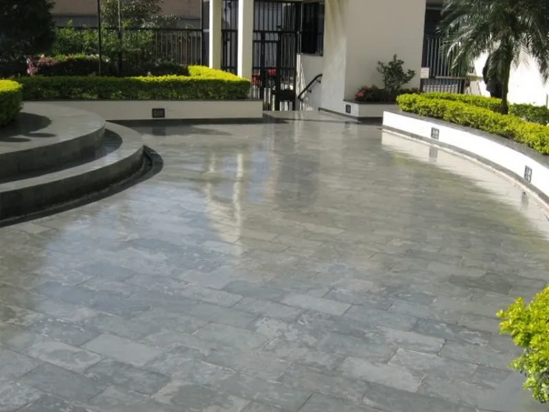 Pavimenti in resina per interni ed esterni