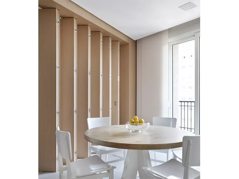 Porta a soffietto su misura in legno