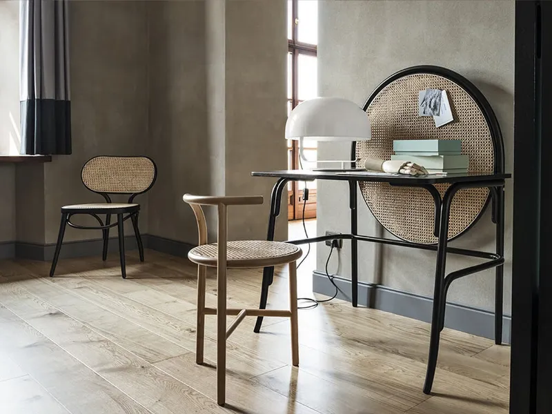 Chic e sofisticato il mini scrittoio firmato Gebrüder Thonet Vienna