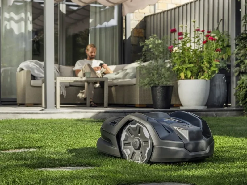 Automower 305E Nera di Husqvarna