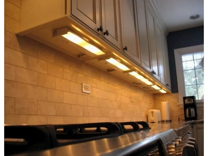 Illuminazione sottopensile cucina